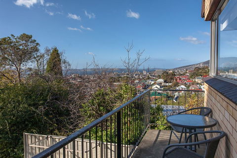 City Lights - Accommodation Bookings 10