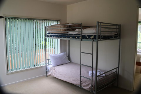 Hazards Beach House - Accommodation Bookings 13