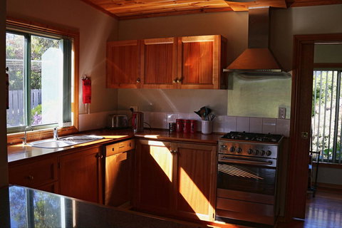 Hazards Beach House - Accommodation Bookings 4