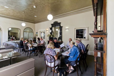 Deloraine Hotel - Accommodation Bookings 10
