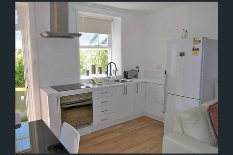 Hobart Colonial Apartment - Accommodation Bookings 0