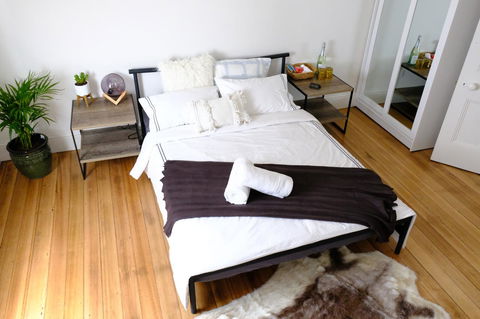 White House - Accommodation Bookings 4