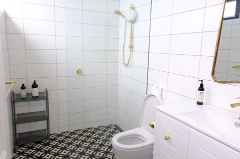 White House - Accommodation Bookings 1