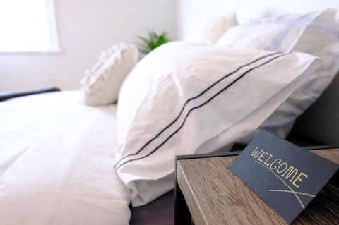 White House - Accommodation Bookings 20