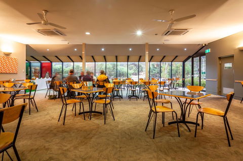 Mornington Inn - Accommodation Bookings 13