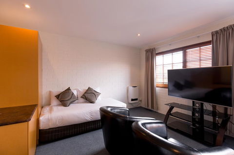 Bay Hotel Apartments - Accommodation Bookings 0