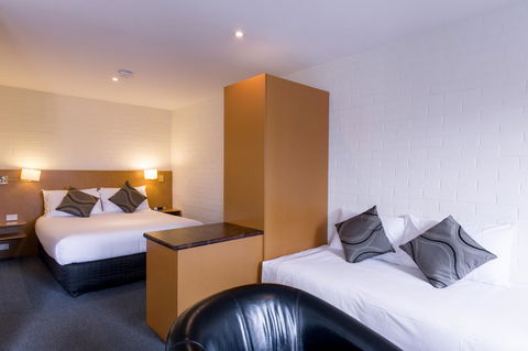 Bay Hotel Apartments - Accommodation Bookings 13