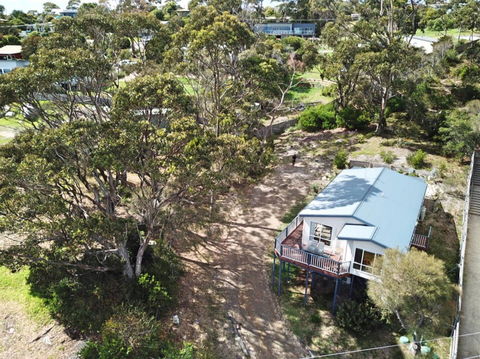 Front Row Beachfront - Accommodation Bookings 0