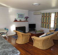 Orford Prosser Holiday Units