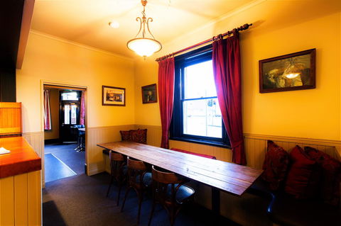 The Tasmanian Inn - Accommodation Bookings 38