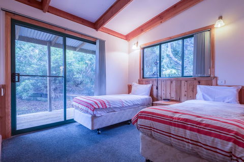 Freycinet Timber Cottage 2 - Accommodation Bookings 3