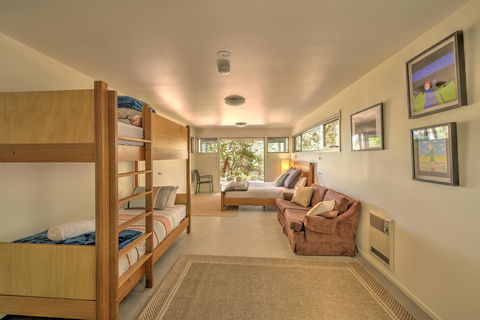 Freycinet Eco Luxe ~ Forest ~ Ocean ~ Mountain - Accommodation Bookings 8