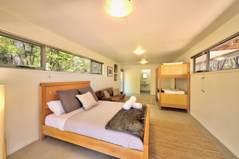Freycinet Eco Luxe ~ Forest ~ Ocean ~ Mountain - Accommodation Bookings 5