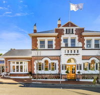 Cygnet Old Bank - Accommodation Bookings
