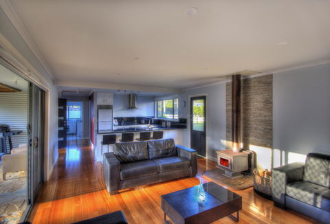 Muirs Beach Retreat - Accommodation Bookings 6