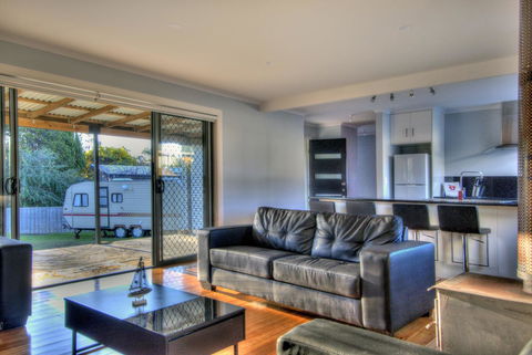 Muirs Beach Retreat - Accommodation Bookings 8