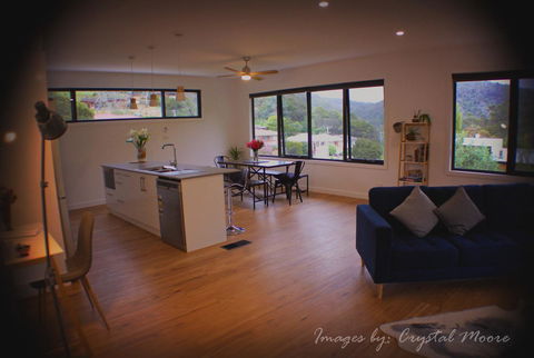 The Gorge Townhouse - Accommodation Bookings 2
