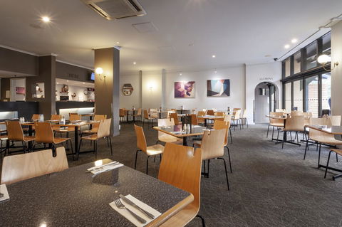 Black Buffalo - Accommodation Bookings 19