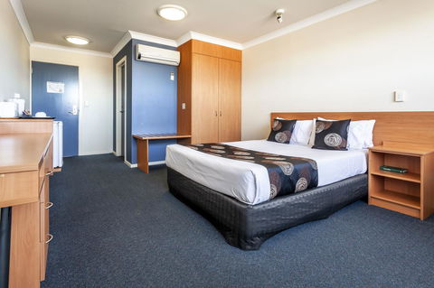 Black Buffalo - Accommodation Bookings 9
