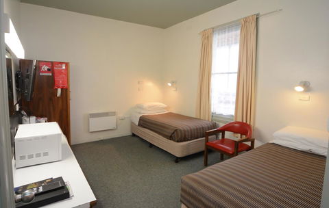 Bridge Hotel - Accommodation Bookings 15
