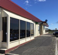 Regatta Point Tavern  Holiday Villas