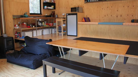 BAY OF FIRES ECO HUT Off Grid Experience At Binalong Bay - Accommodation Bookings 6