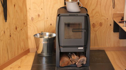 BAY OF FIRES ECO HUT Off Grid Experience At Binalong Bay - Accommodation Bookings 16