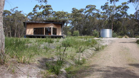 BAY OF FIRES ECO HUT Off Grid Experience At Binalong Bay - Accommodation Bookings 20