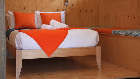BAY OF FIRES ECO HUT Off Grid Experience At Binalong Bay - Accommodation Bookings 3
