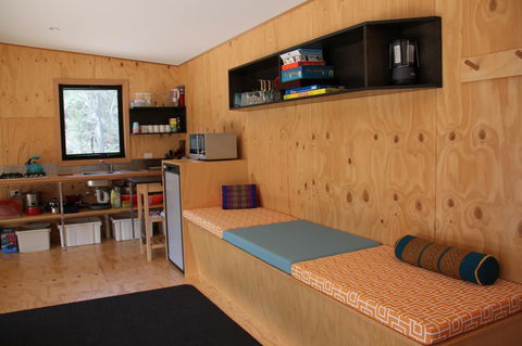 BAY OF FIRES ECO HUT Off Grid Experience At Binalong Bay - Accommodation Bookings 10