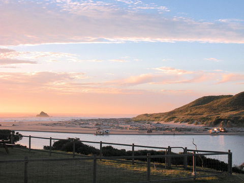Arthur Riverfront And Sea Lodge Downstream - Accommodation Bookings 21