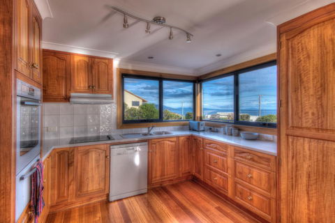 Blue Waves - Accommodation Bookings 4
