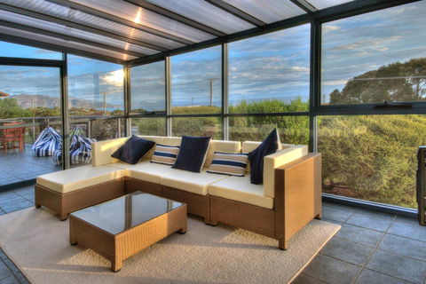 Blue Waves - Accommodation Bookings 1