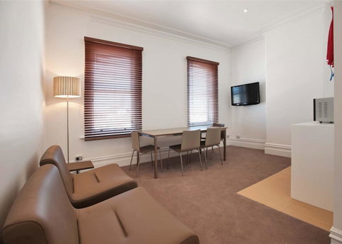 Ikon Hotel - Accommodation Bookings 17