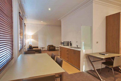 Ikon Hotel - Accommodation Bookings 22