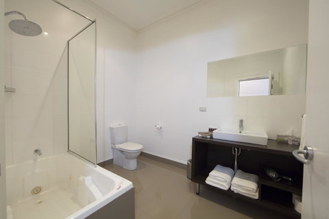 Ikon Hotel - Accommodation Bookings 14