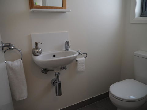 GRANITE BEACH HOUSE @ Bay Of Fires - Accommodation Bookings 13