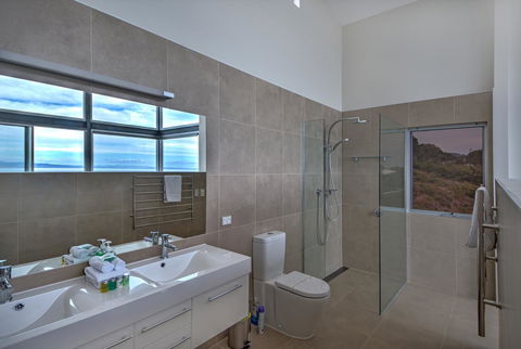 Halcyon ~ Immerse Yourself In The Sky And Sea - Accommodation Bookings 13
