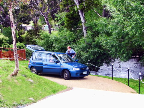Platypus Playground Riverside Cottage - Accommodation Bookings 12