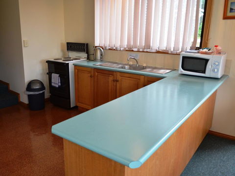 Coles Bay Waterfronter 2 - Accommodation Bookings 4
