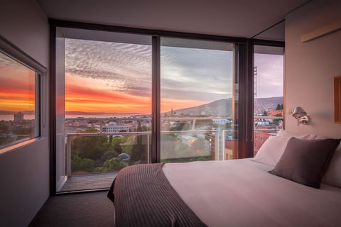 Avalon City Retreat - Accommodation Bookings 9