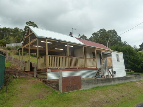 Riders Hut - Derby - Accommodation Bookings 1