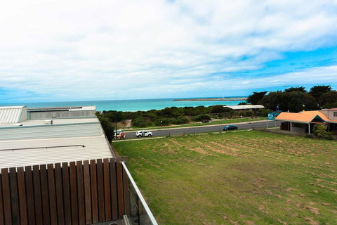 The Apollo - Accommodation Bookings 15