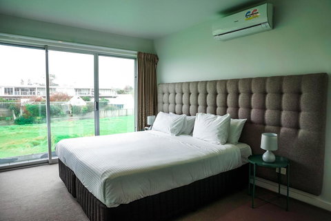 The Apollo - Accommodation Bookings 18