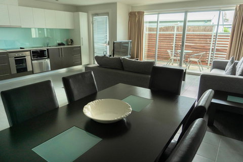 The Apollo - Accommodation Bookings 10