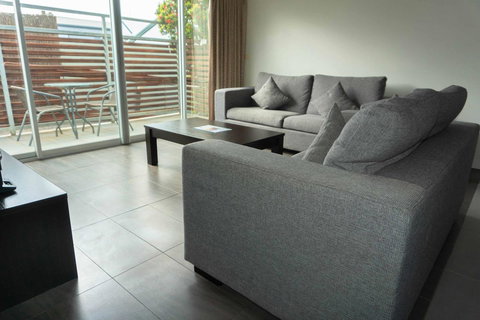 The Apollo - Accommodation Bookings 14