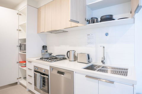 Poplar Apartments - Accommodation Bookings 14