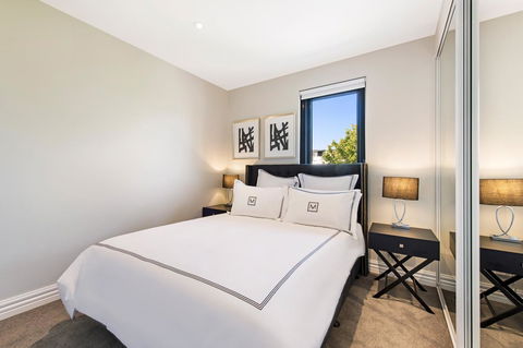 Manhattan Apartments - Notting Hill - Accommodation Bookings 24