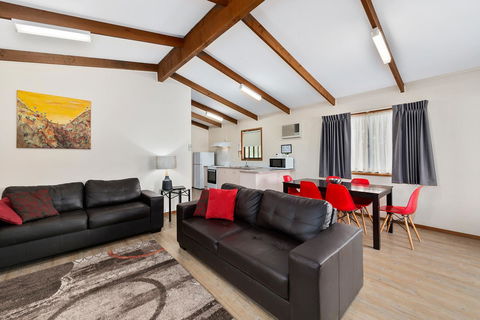 High Country Holiday Park - Accommodation Bookings 8