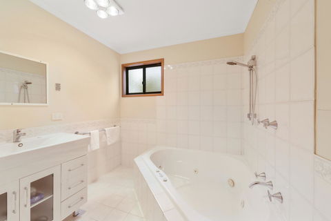 High Country Holiday Park - Accommodation Bookings 12